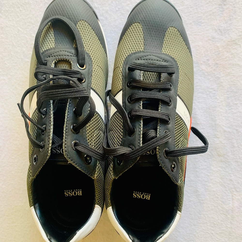 BOSS Men's Akeen Suede Sneaker